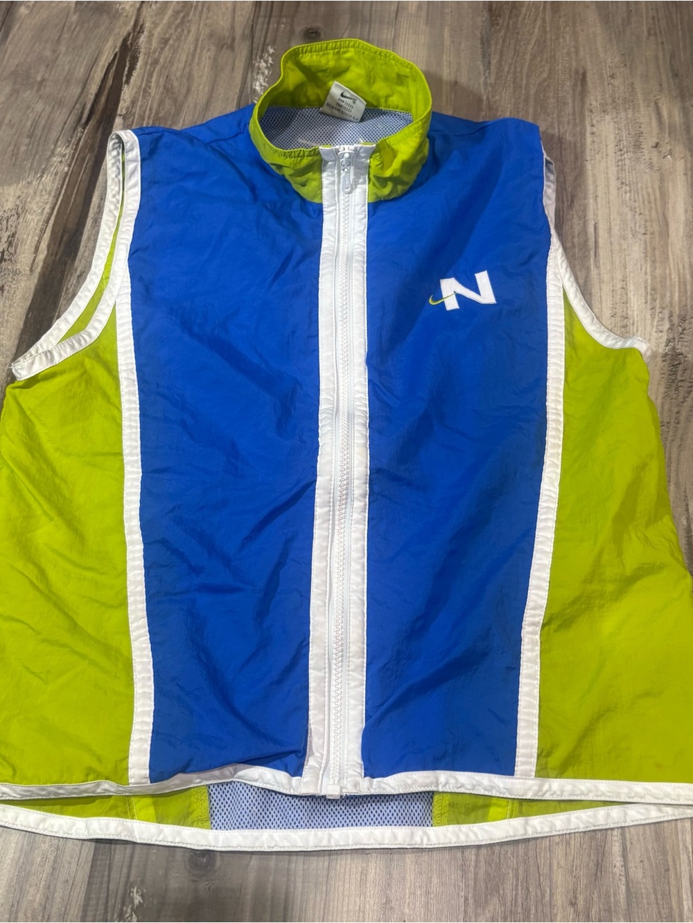 Vintage Women’s NIKE Green & Blue Nylon Vest Size Medium 8/10
